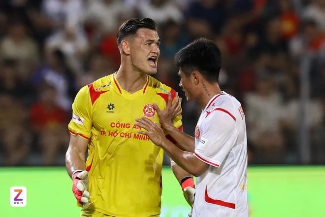 OK9 - Patrik Lê Giang và cơn ác mộng tại Hàng Đẫy 3 OK9 - Patrik Lê Giang và cơn ác mộng tại Hàng Đẫy